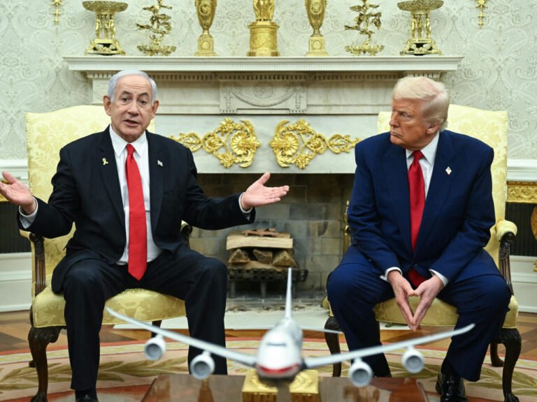 نتنياهو يلتقي ترامب بواشنطن لبحث وقف إطلاق النار في غزة