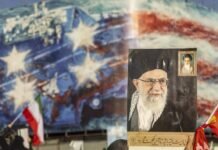 تأجيل جنازة المرشد الإيراني علي خامنئي