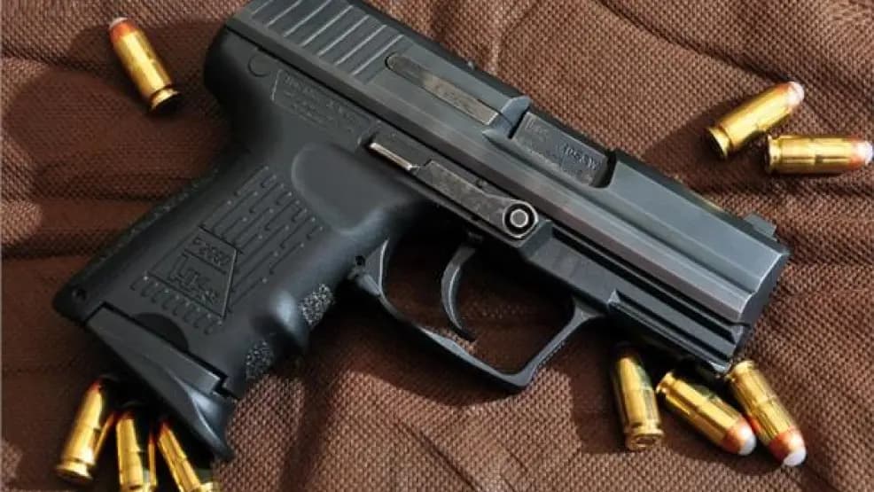 مدينة سلا … مومس تسرق مسدسا ورصاصات شرطي