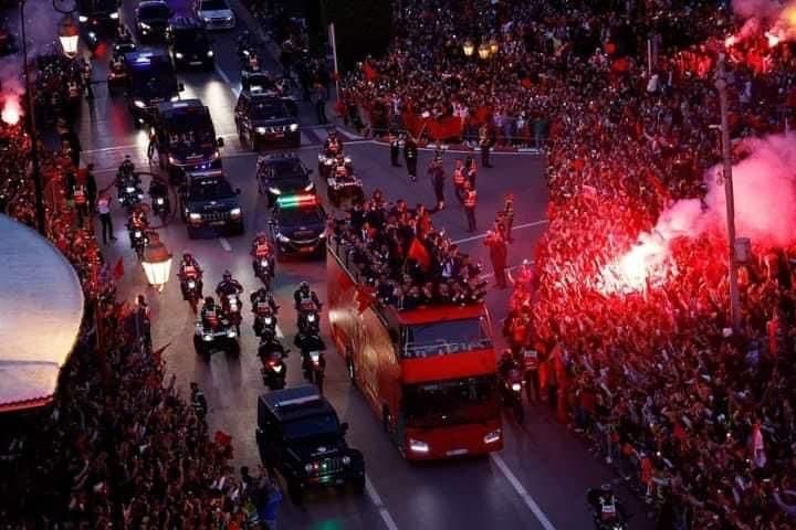 المنتخب المغربي يحظى باستقبال الأبطال