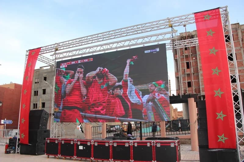 المغرب … مدن كبرى تستعد لنصف نهائي كأس العالم بتثبيت شاشات كبرى بالساحات