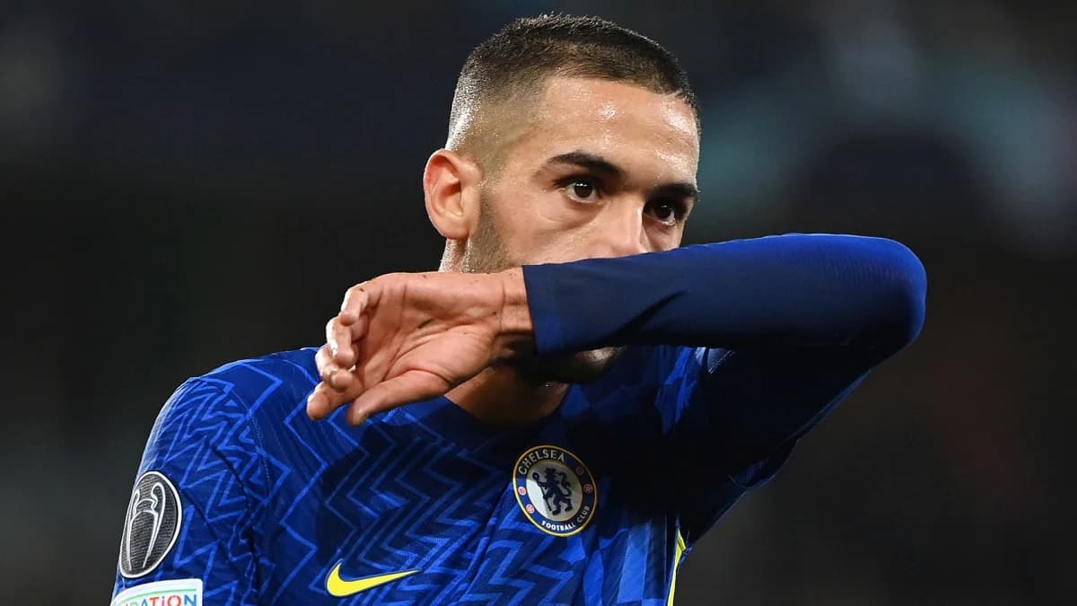 مدرب تشلسي الإنجليزي يعلن عودة حكيم زياش الى التداريب بعد فشل صفقة  (PSG)انتقاله إلى