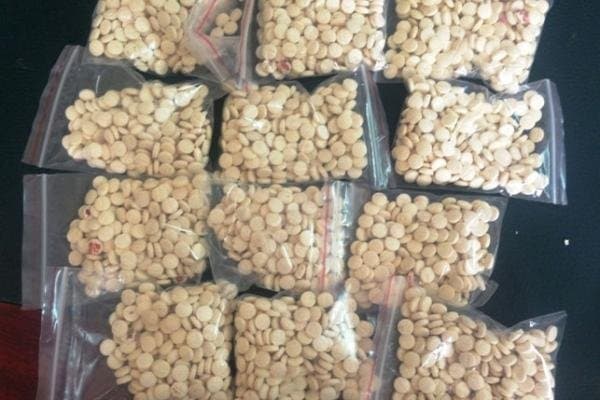 شرطة أبوظبي تحبط محاولة تهريب 4،5 مليون قرص مخدر داخل معلبات مواد غذائية