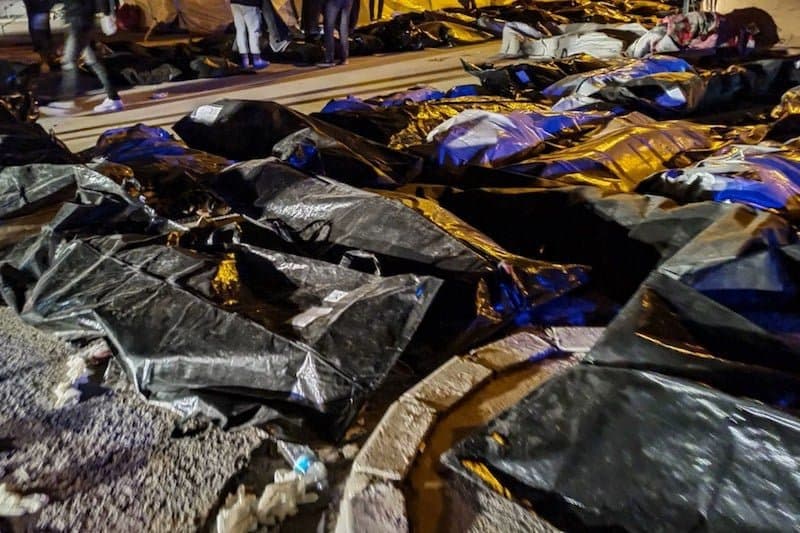 عاجل … ارتفاع قتلى الزلزال بتركيا وسوريا إلى 18 ألف