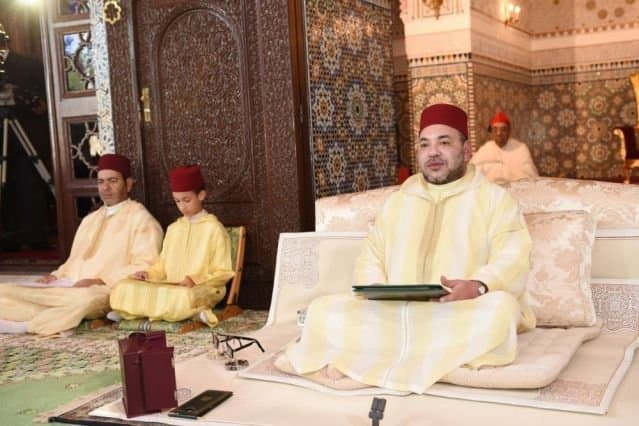 الملك محمد السادس يأمر بفتح 35 مسجدا