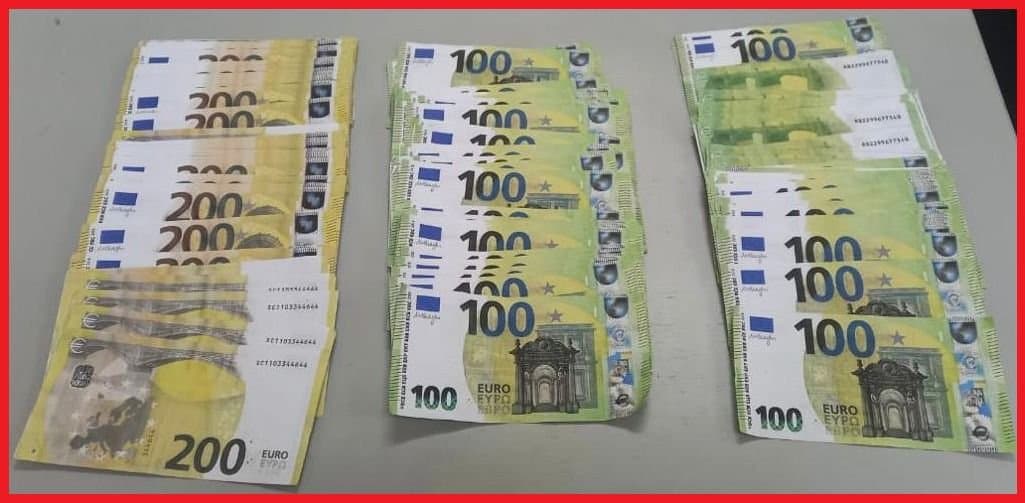 تزوير أوراق العملة الصعبة يورط ثلاثيني بمدينة فاس