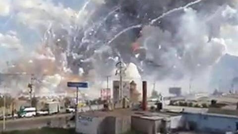 المكسيك.. سبعة قتلى و15 مصابا في انفجار بمصنع سري للألعاب النارية