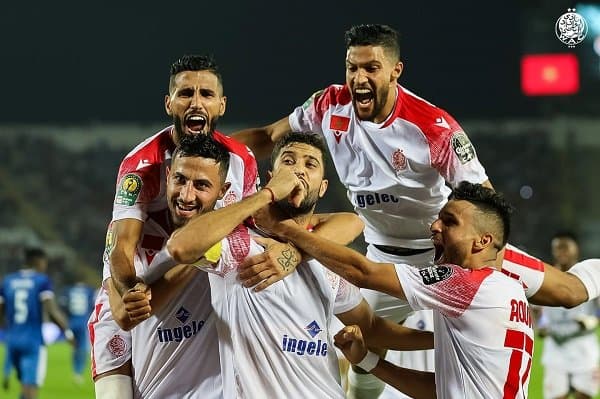 الوداد المغربي يحقق انتصارًا مهمًا على إنيمبا في ربع نهائي الدوري الأفريقي.