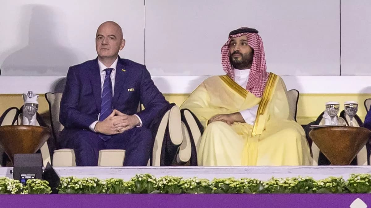 كأس العالم 2034 تحط الرحال في السعودية: إعلان رسمي من رئيس فيفا.