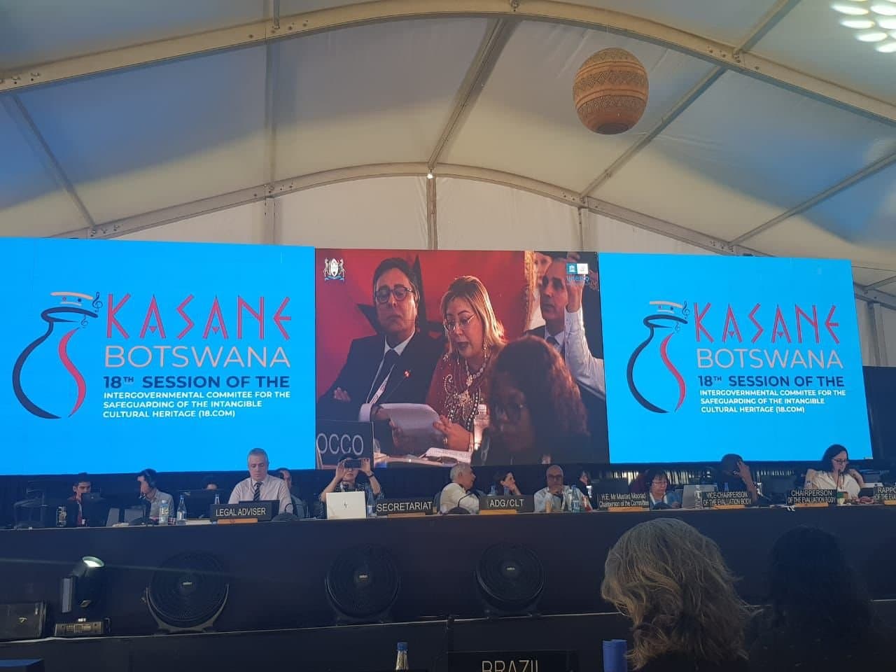 إدراج فن الملحون في القائمة التمثيلية للتراث الثقافي غير المادي للبشرية لليونيسكو يعد اعترافًا دوليًا بالتراث الأصيل المغربي (وزارة).
