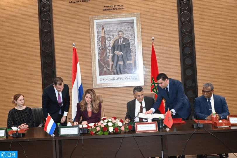 المغرب وهولندا: التوقيع على اتفاقية تسليم المجرمين.     