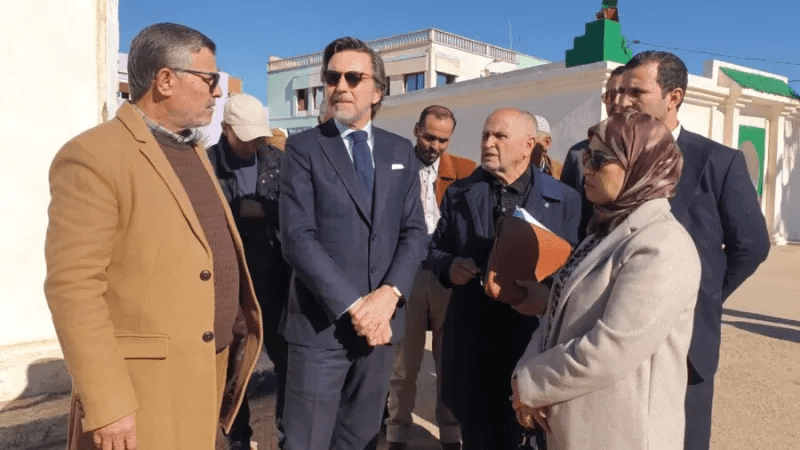 زيارة السفير البرتغالي إلى القصر الكبير.