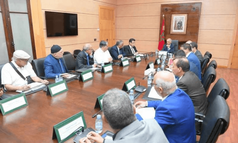 جمعيات الآباء تطالب بتمديد السنة الدراسية واستغلال العطل البينية.