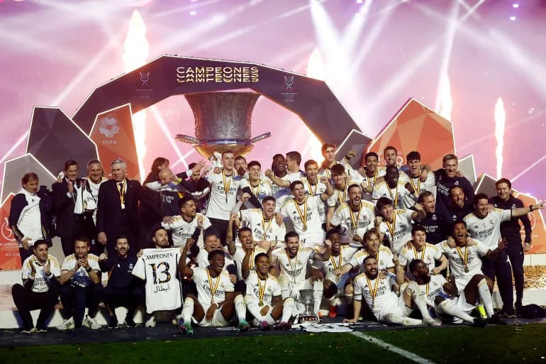 ريال مدريد يتوج بكأس السوبر الإسباني.