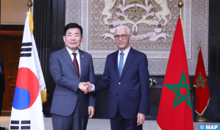 تعزيز التعاون البرلماني :  مباحثات السيد الطالبي العلمي مع نظيره بجمهورية كوريا.