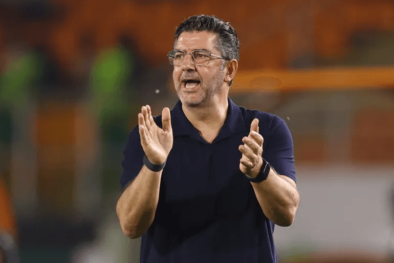 كأس أمم أفريقيا : إقالة مدرب منتخب مصر روي فيتوريا.