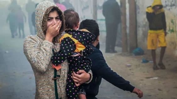 الدعم الأمريكي لإسرائيل والوضع الإنساني في غزة: بايدن يواجه مواصلة للضغوطات الدولية.