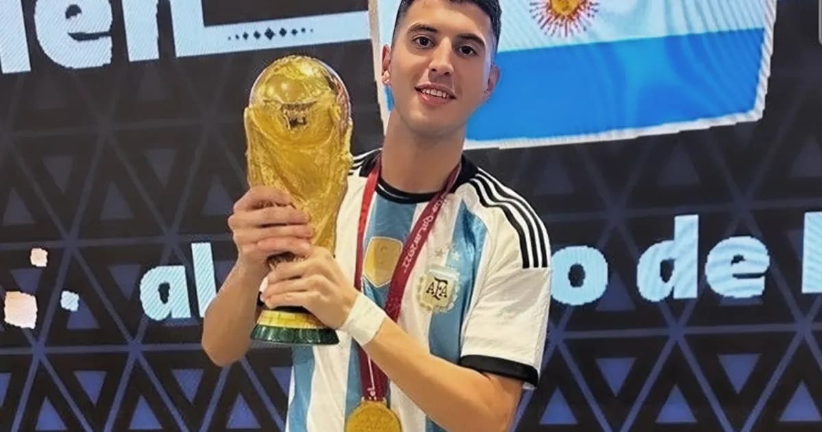 زوجة نجم الأرجنتين تبيع ميدالية كأس العالم  في خضم إجراءات الطلاق.