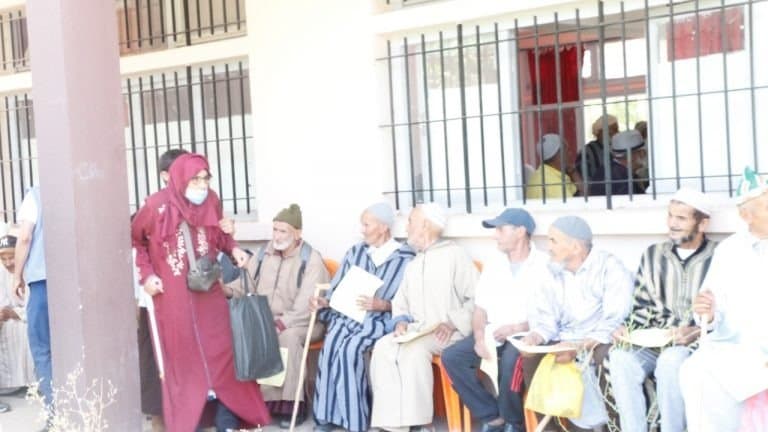 حملة شاملة لعلاج مرض المياه البيضاء في العين بشيشاوة