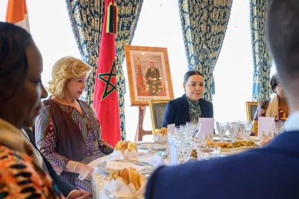 الأميرة للا أسماء تترأس مأدبة غداء أقامها جلالة الملك على شرف السيدة الأولى لكوت ديفوار