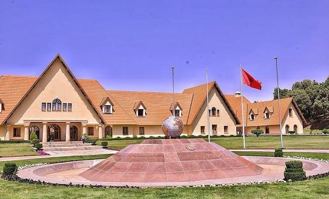 جامعة الأخوين تشارك في اجتماع لجنة الخبراء في الإدارة العمومية