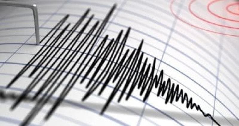 زلزال بقوة 6.6 درجات شرق إندونيسيا