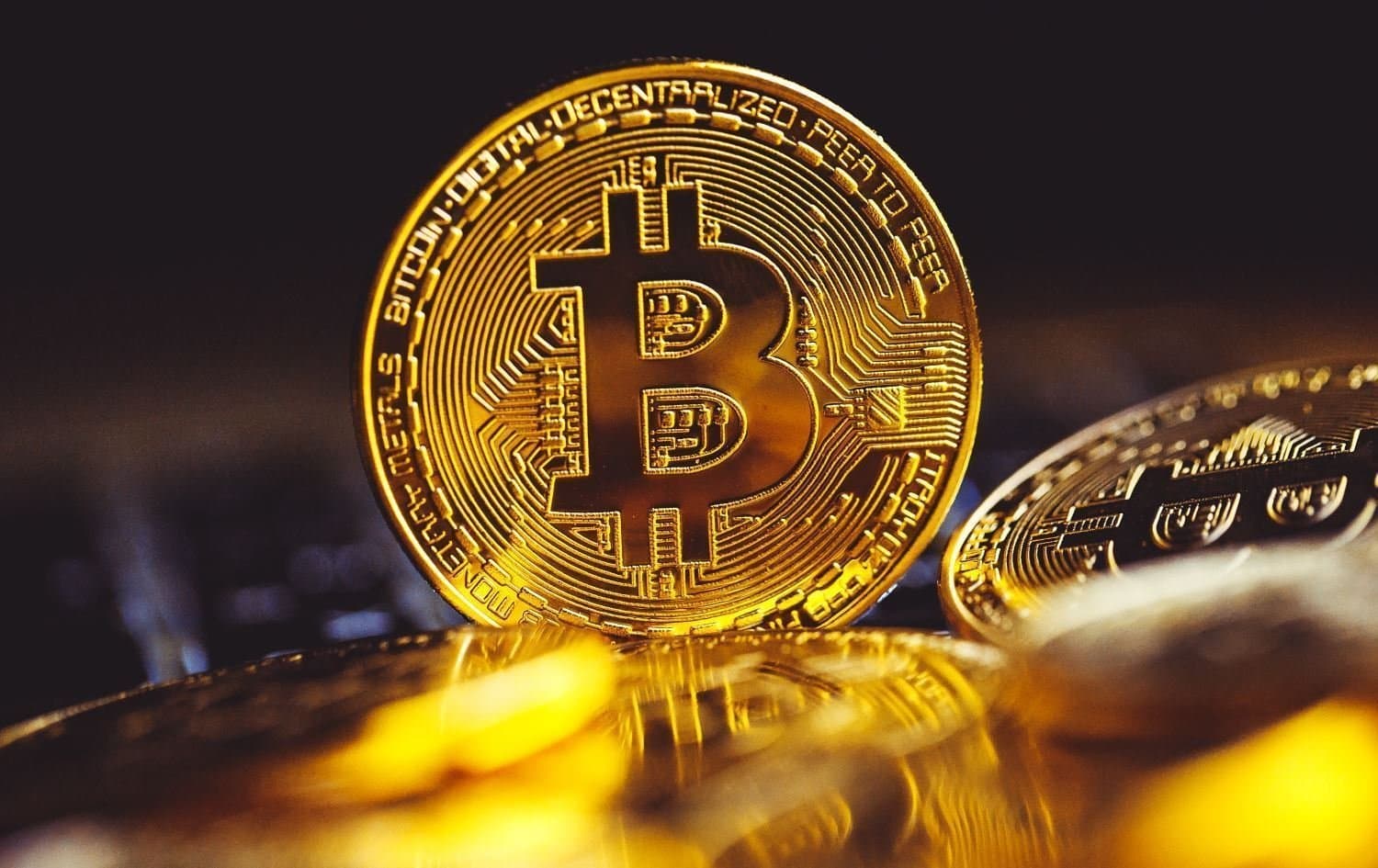 سعر البيتكوين يتجاوز 72 ألف دولار مع اقتراب موعد التنصيف النهائي