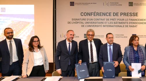 الجامعة الدولية توقع عقد تمويل مستشفى جامعي