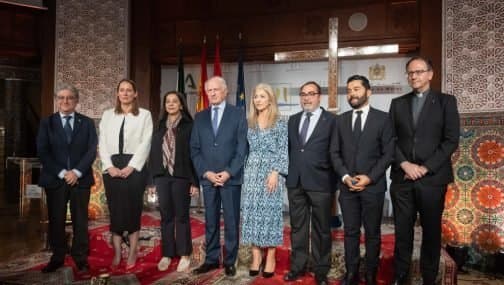 تقديم صليب المسيح في حفل روح الثقافات