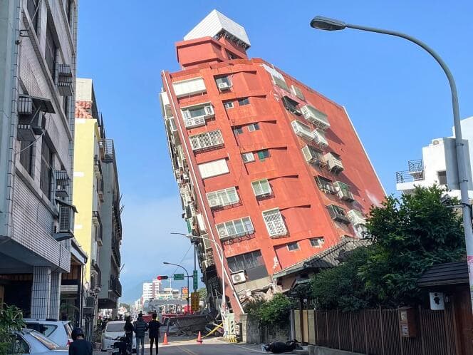 زلزال مدمر في تايوان في 3 أبريل: تضرر المباني وتهديد تسونامي لجزر اليابان
