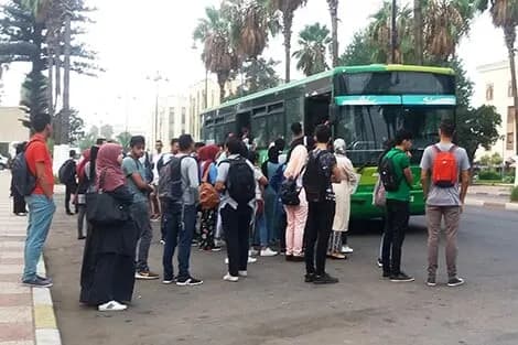 اللجنة المنظمة لبطولة كأس إفريقيا توفر النقل مجانا للمشجعين