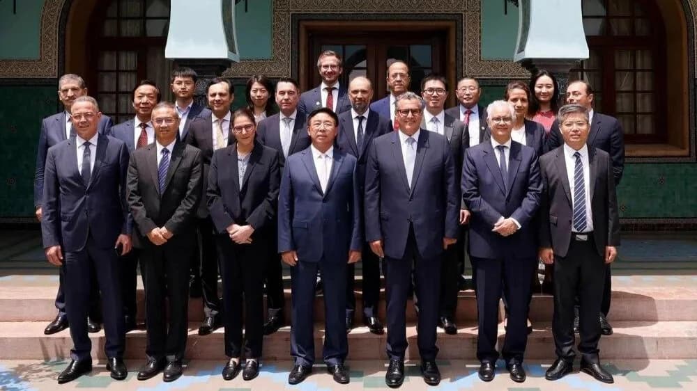 المغرب ومجموعة &lsquo;غوشن هاي تيك&rsquo; يوقعان اتفاقية استثمارية استراتيجية لإنتاج بطاريات السيارات الكهربائية بقيمة 12.8 مليار درهم