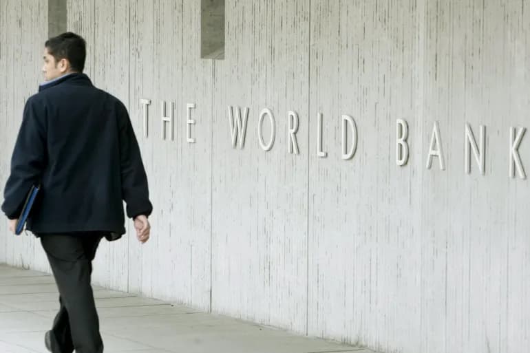 مصر تقترض 700 مليون دولار من البنك الدولي