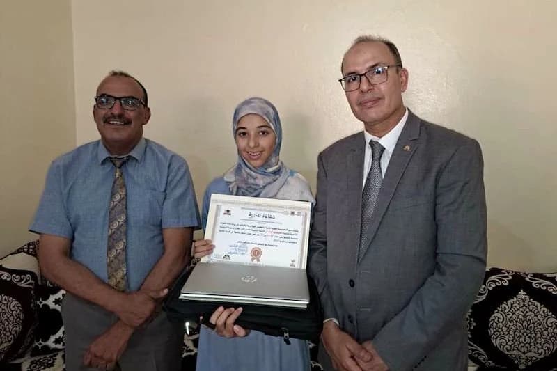 أكاديمية تافيلالت تكرم التلميذة الخياري