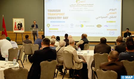 التأكيد على ضرورة تطوير النقل السياحي في المغرب استعدادًا لكأس العالم 2030 محور يوم دراسي بالدار البيضاء