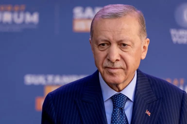 أردوغان يبدي استعداده للقاء الأسد واستعادة العلاقات مع سوريا