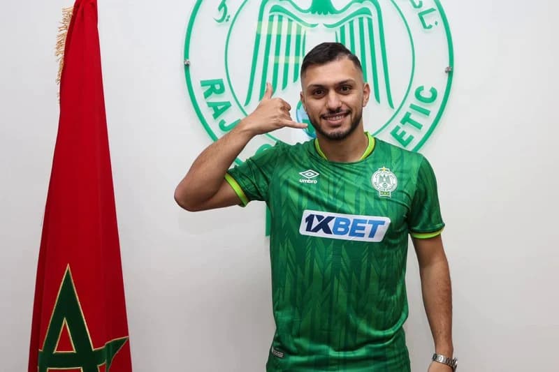 الرجاء الرياضي يسعى لشراء عقد رياض بن عياد من الترجي الرياضي