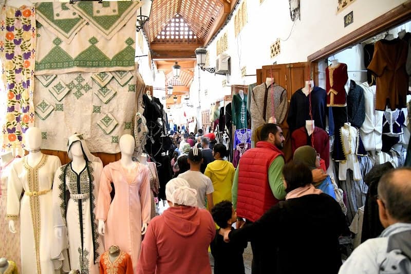 أسواق الزي التقليدي تمتلئ في الرباط