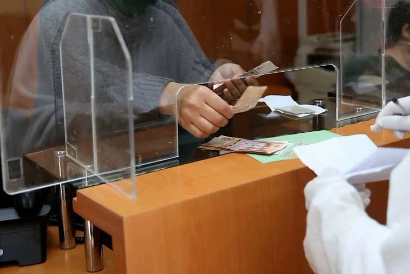 الطلب على "الكاش" في عيد الأضحى يرفع عجز السيولة لدى البنوك المغربية