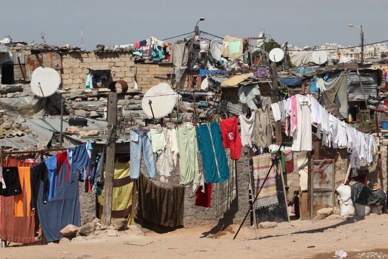 « مدن الصفيح » تأوي 120 ألف أسرة