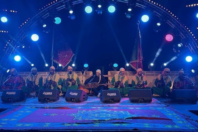 « المعلّم » المراكشي مصطفى باقبو يكرس الريادة في « مهرجان كناوة » بالصويرة