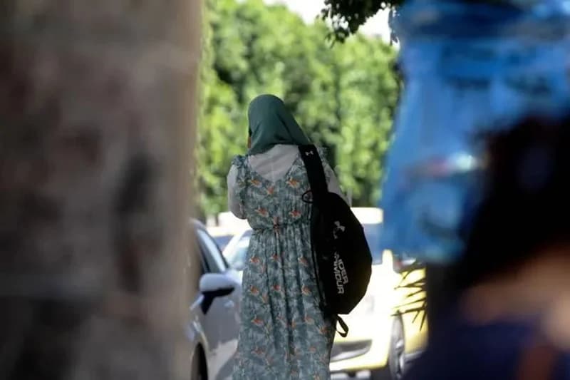 حقوقيون يؤيدون إنصاف القضاء لتلميذة محجبة ضد مدرسة فرنسية بمراكش