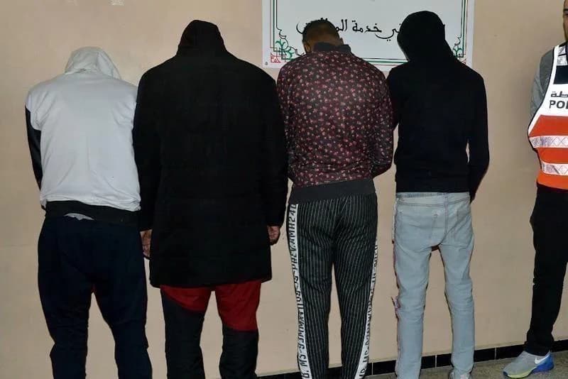 شريط فيديو يوقف 5 أشخاص في أكادير