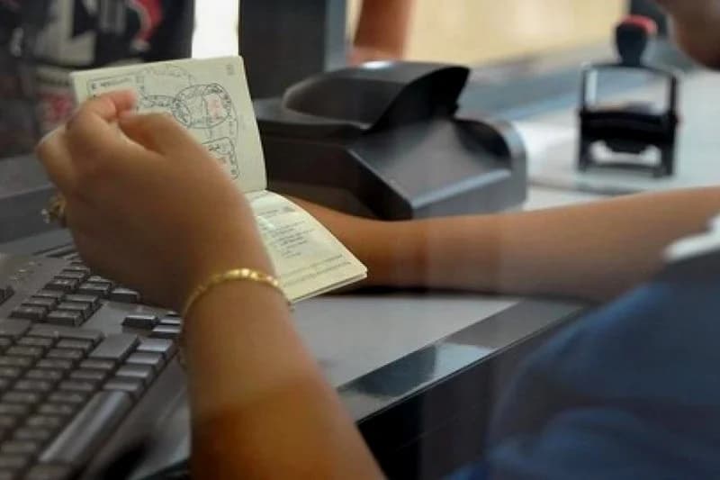 مكلفة ماليا ونفسيا.. هذه أسباب استمرار إقبال المغاربة على طلب "فيزا شنغن"