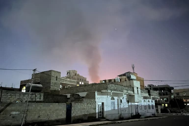 الجيش الأميركي يعلن تدمير قاربين مسيّرين وموقع رادار للحوثيين