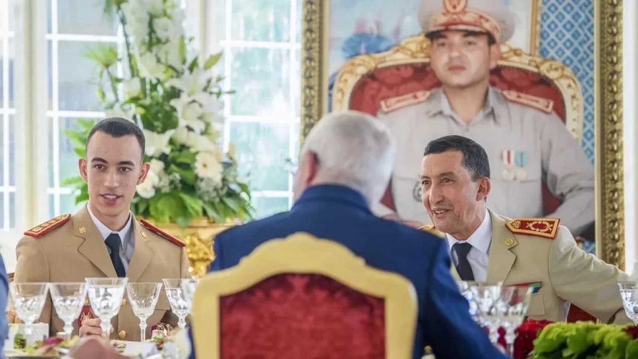 بأمر من جلالة الملك، الأمير مولاي الحسن يتسلم برقية تهنئة وولاء من أسرة القوات المسلحة الملكية