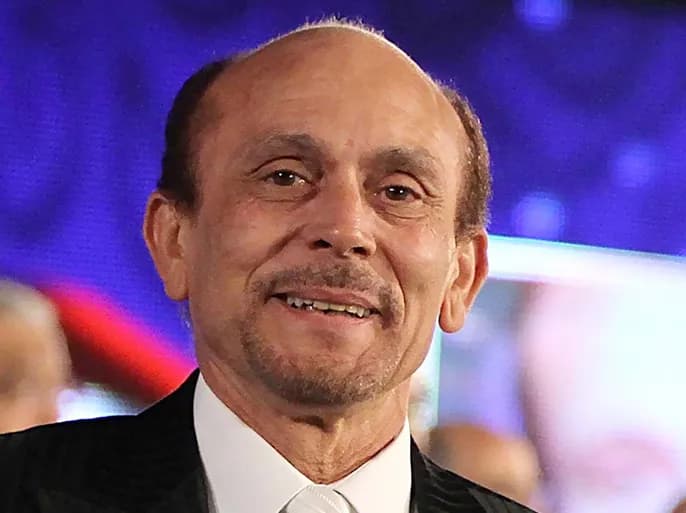 الأرض كروية.. معهد الفلك بمصر يرد على تصريحات الفنان محمد صبحي