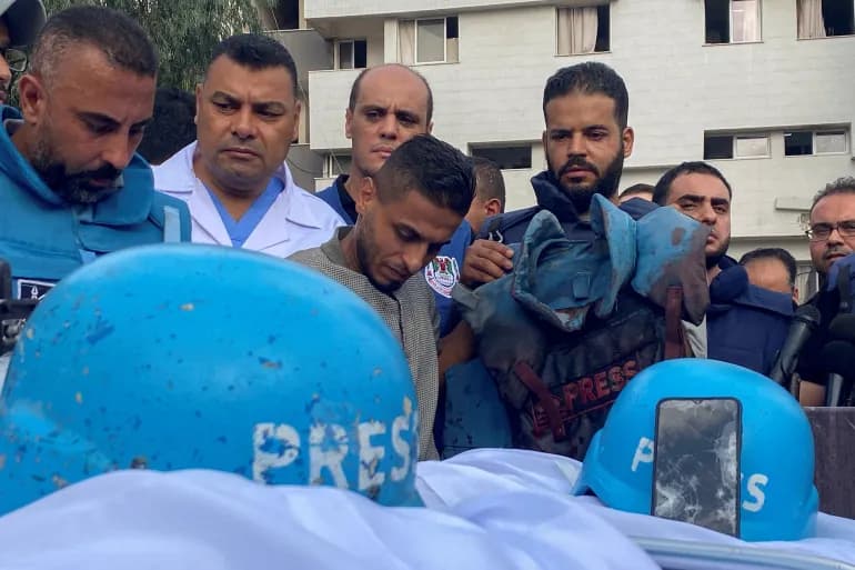 بعد مقتل الصحفي أبو شريعة.. حصيلة شهداء صحفيي غزة ترتفع لـ153