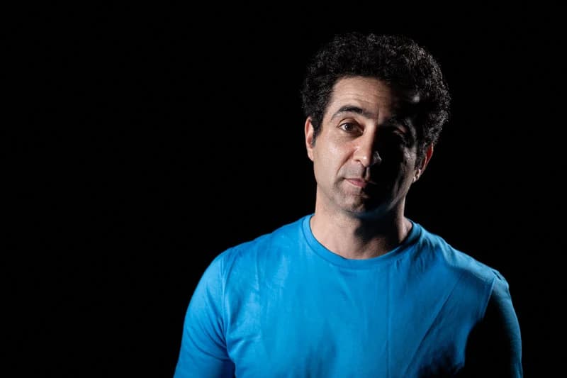 المسرحي فواز يعيد النظر في الإنسانية
