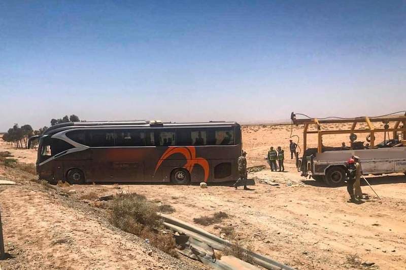 انقلاب حافلة تقل عسكريين يخلف قتيلين